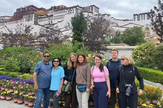 9 Days Lhasa Gyantse Shigatse Everest Namtso Group Tour