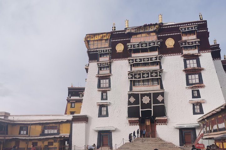 4 day Overview Tour of Tibet