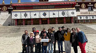 9 Days Lhasa Gyantse Shigatse Everest Namtso Group Tour